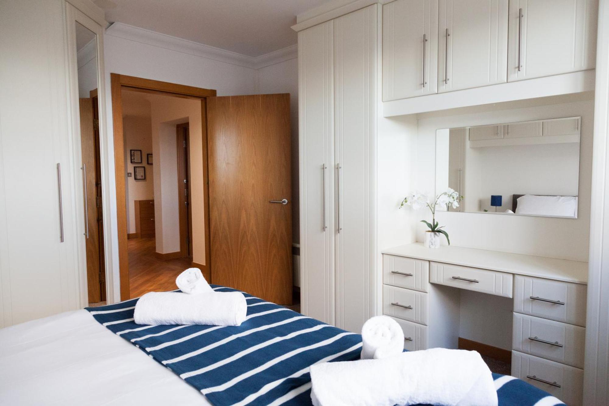 Weekly & Monthly Stays In Penthouse For Contractors Or Leisure Single Or Superking Beds Available Birkenhead Luaran gambar
