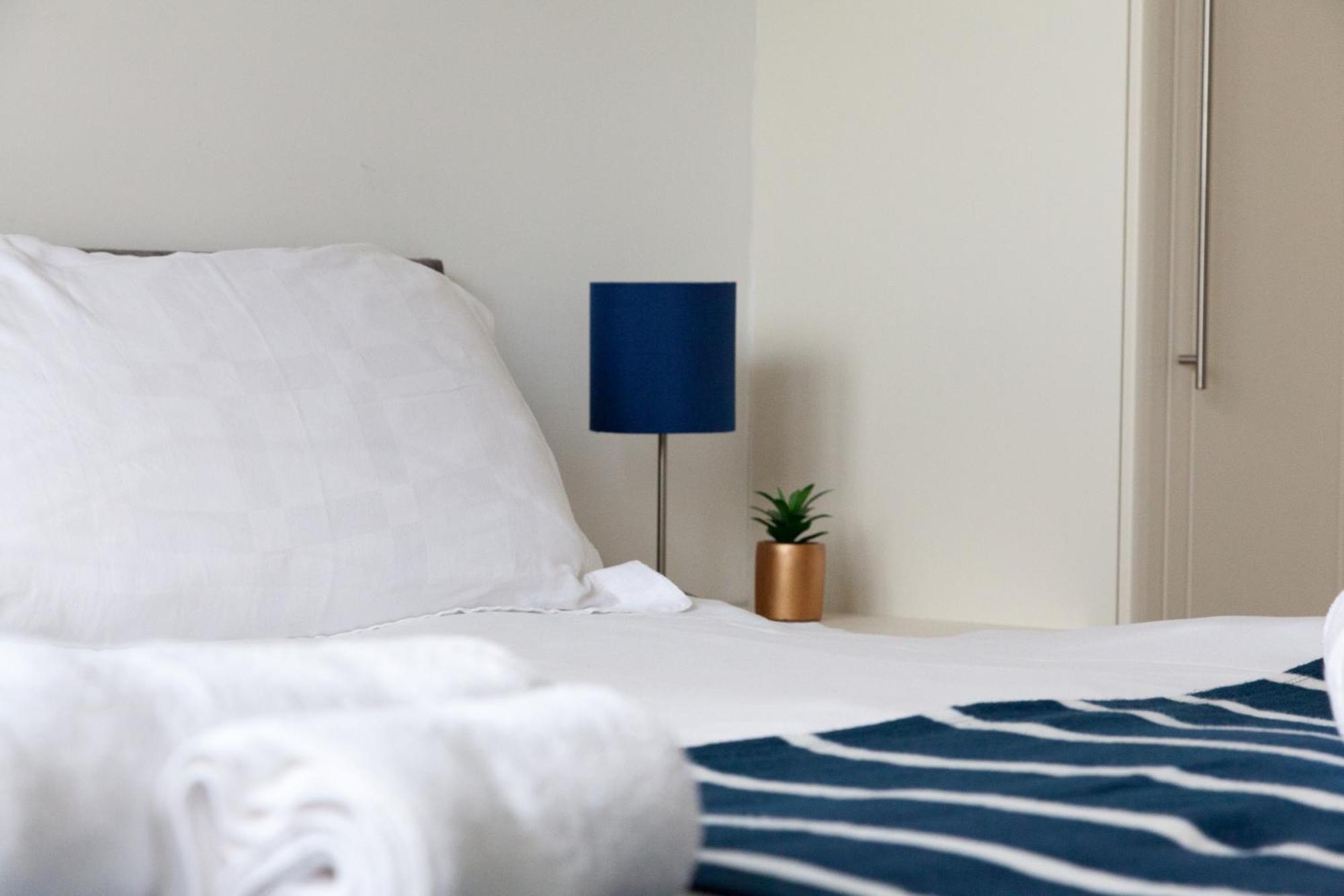 Weekly & Monthly Stays In Penthouse For Contractors Or Leisure Single Or Superking Beds Available Birkenhead Luaran gambar