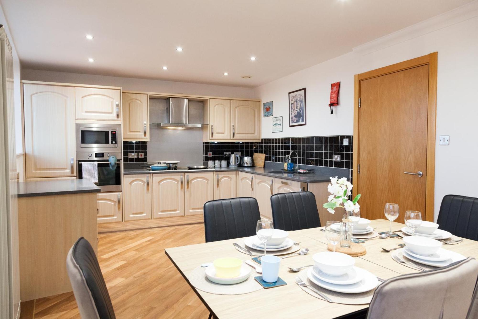 Weekly & Monthly Stays In Penthouse For Contractors Or Leisure Single Or Superking Beds Available Birkenhead Luaran gambar