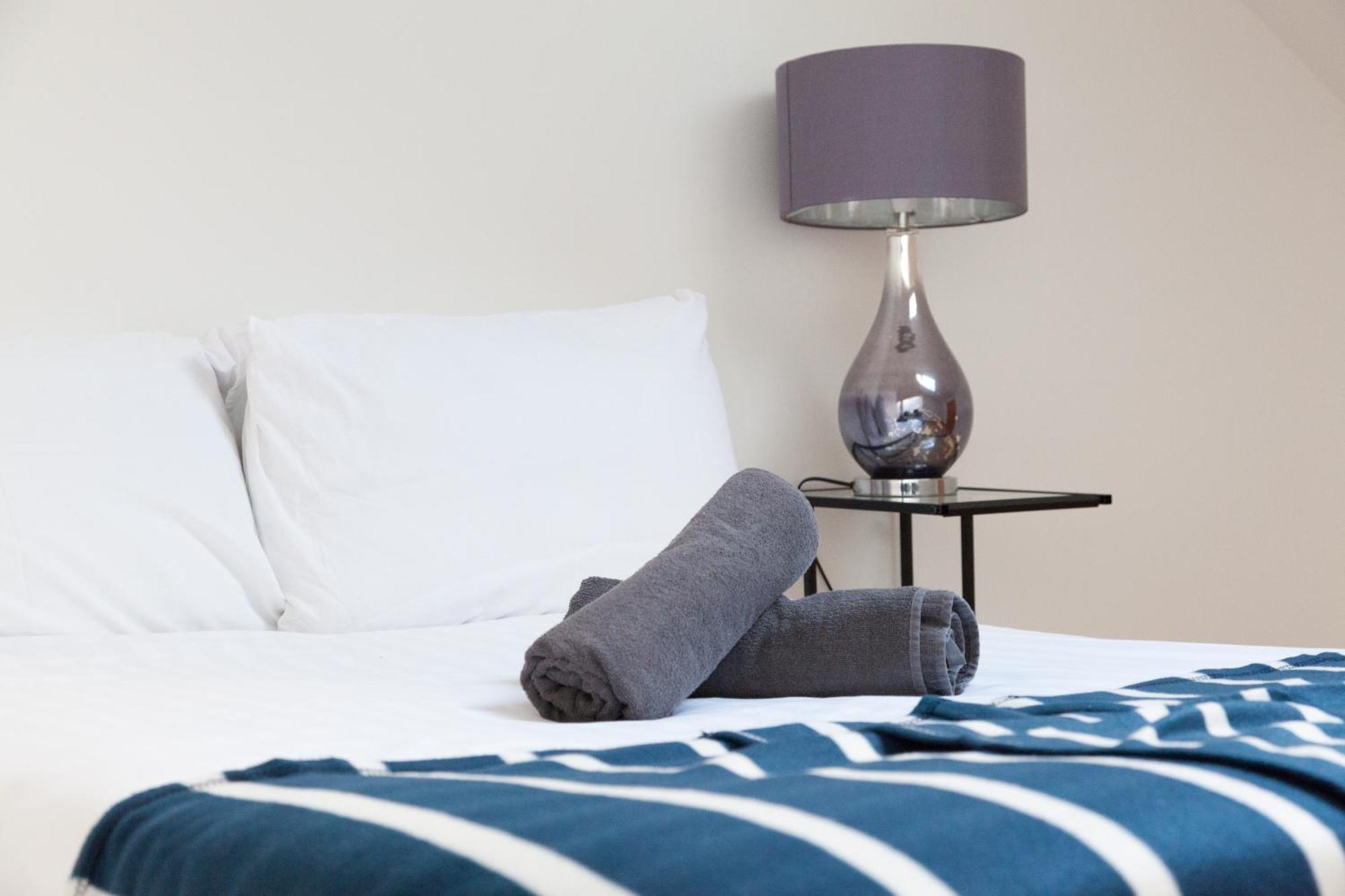 Weekly & Monthly Stays In Penthouse For Contractors Or Leisure Single Or Superking Beds Available Birkenhead Luaran gambar